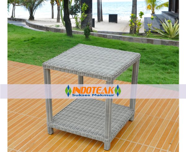 Wicker Tundan Table